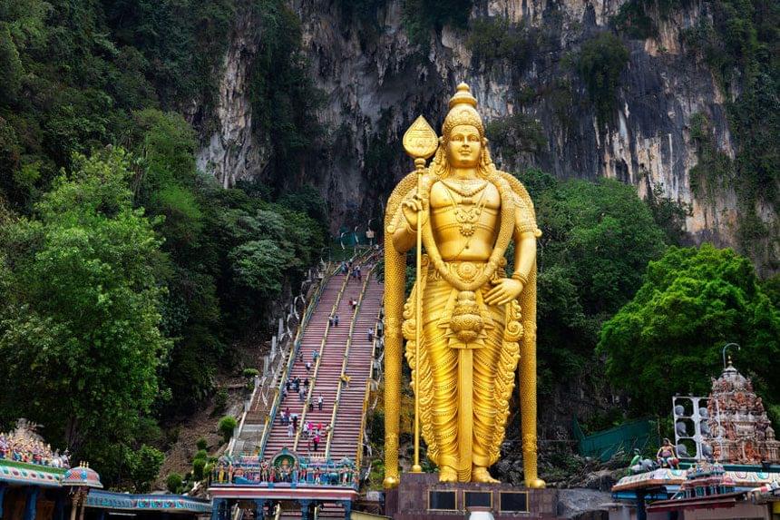 Witness this marvelous statue of Lord Murugan