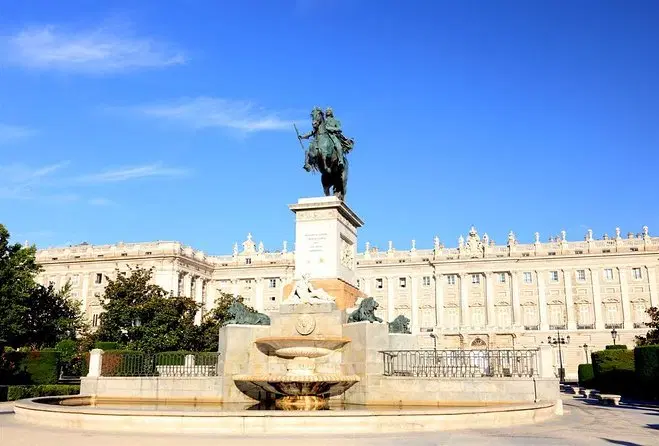 Witness the Statues lining the Square
