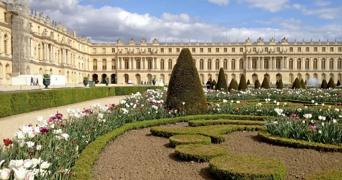 Be awe struck by the lush green gardens