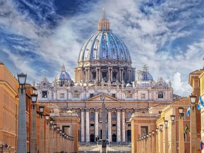 Go on an early morning tour to the top attractions in the Vatican City