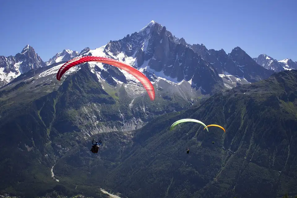 Paragliding in Solang Valley, Manali