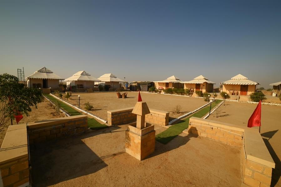 Luxury Camping in Jaisalmer with Candle Light Dinner Image