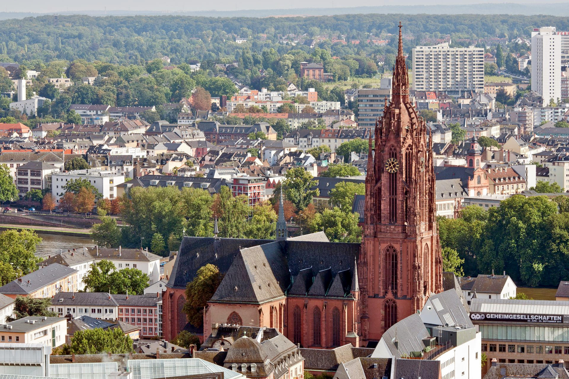 Frankfurt Cathedral Overview