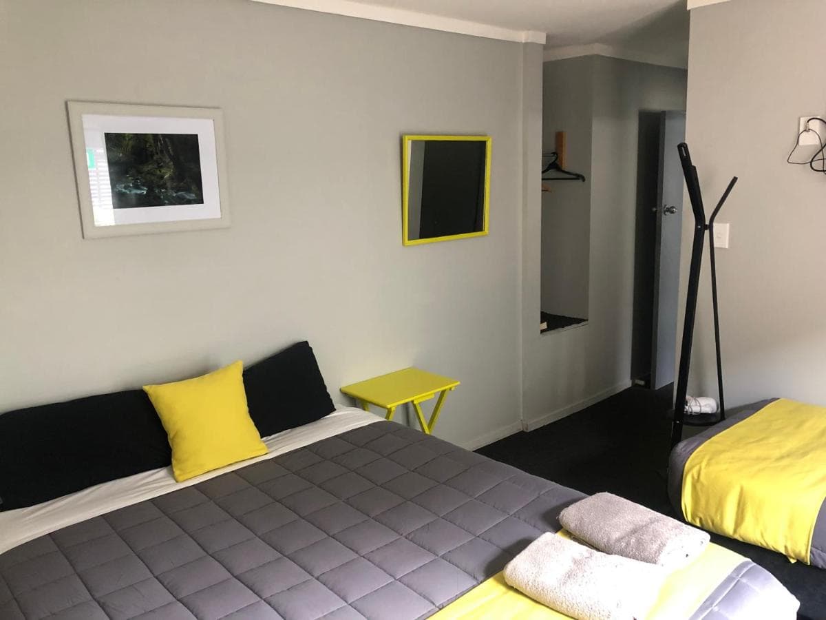 Ivory Towers Backpackers Lodge, New Zealand