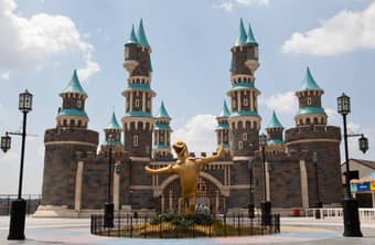 Visit Isfanbul Theme Park - the first modern theme park in Turkey