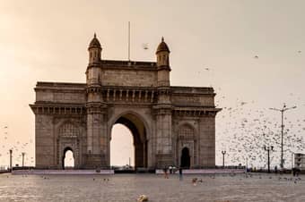 Go for Morning Bicycle Tour in Mumbai and explore Gateway of India