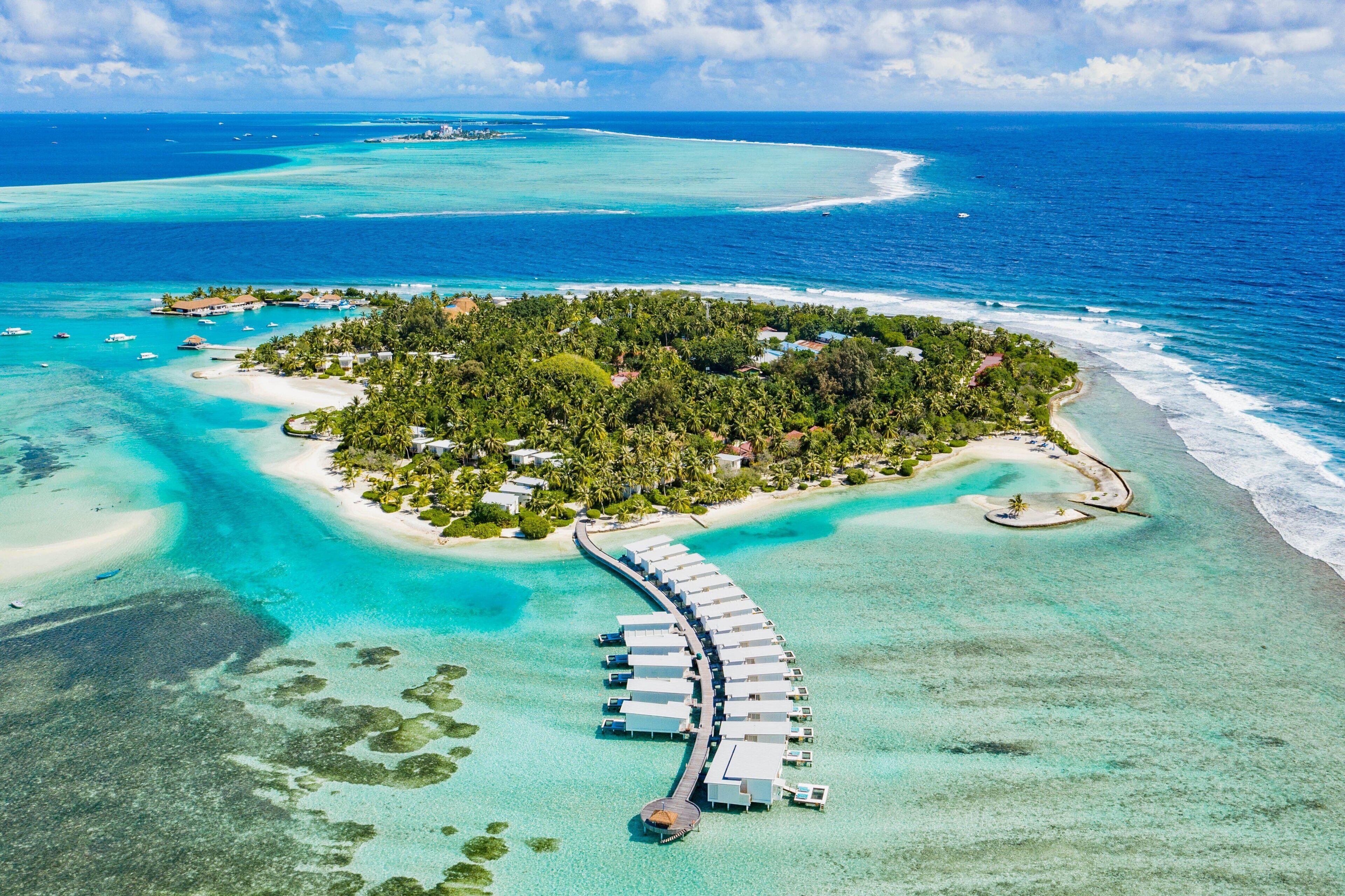 Aerial view of Holiday Inn Resort Kandooma