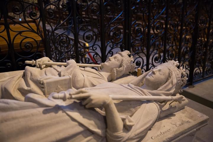 The recumbent effigies and tombs of Saint-Denis