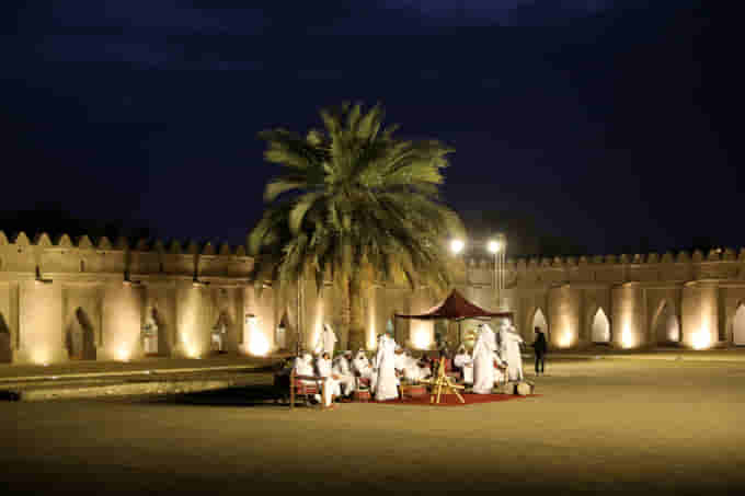 Highlights of Abu Dhabi | City Lights & Arabian Nights