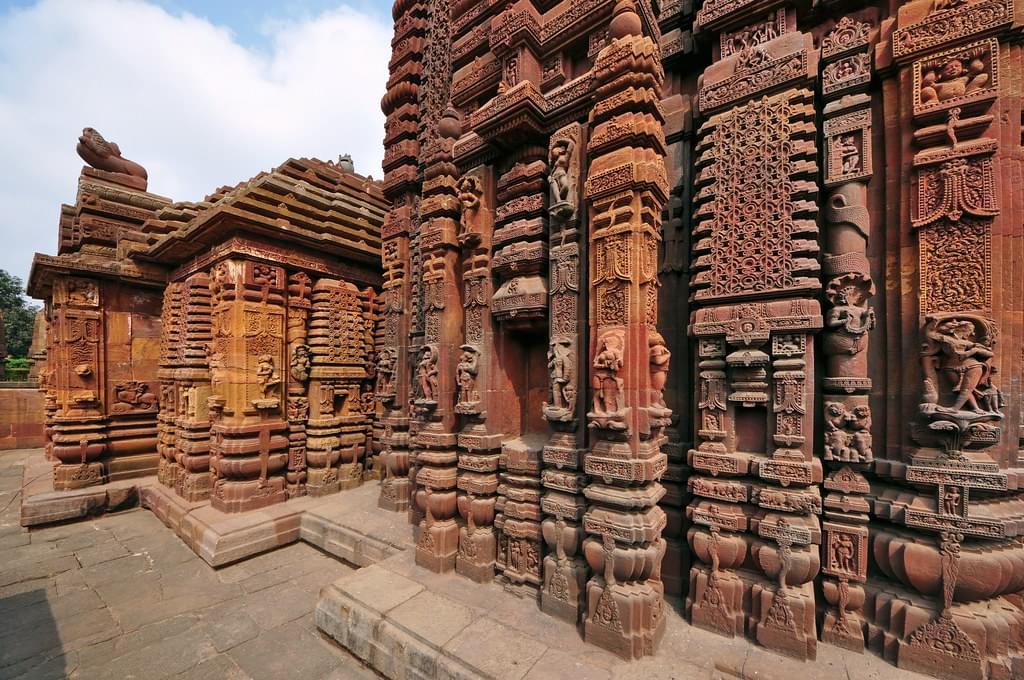 Admire the Traditional Architecture