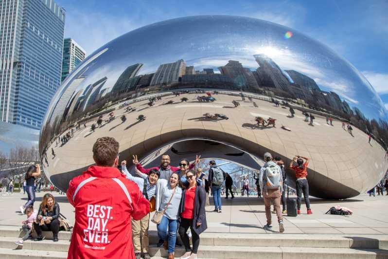 Capture a instagram-worthy picture in front of the Bean sculpture at the Millennium Park