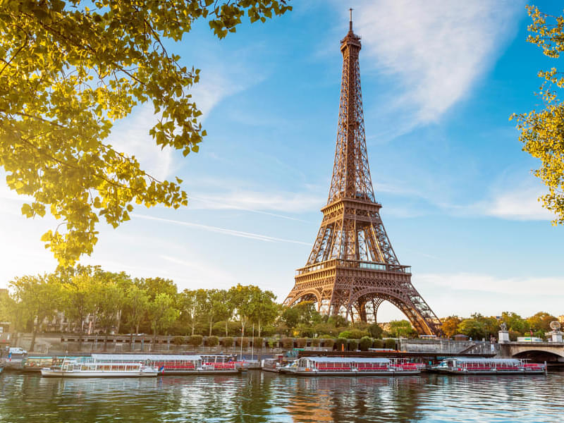 Eiffel Tower Lunch Tickets & Sightseeing Seine River Cruise