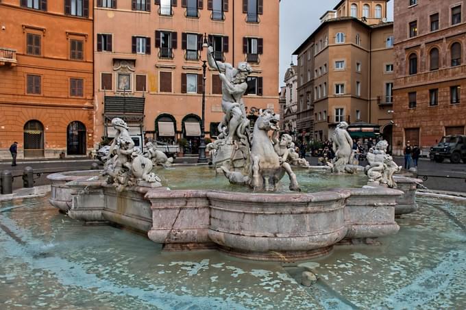 Fontana di Nettuno (Neptune Fountain).jpg