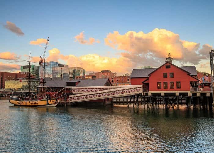 Boston Signature Experiences Tour | Freedom Trail, Whale Watching, Harvard & North End