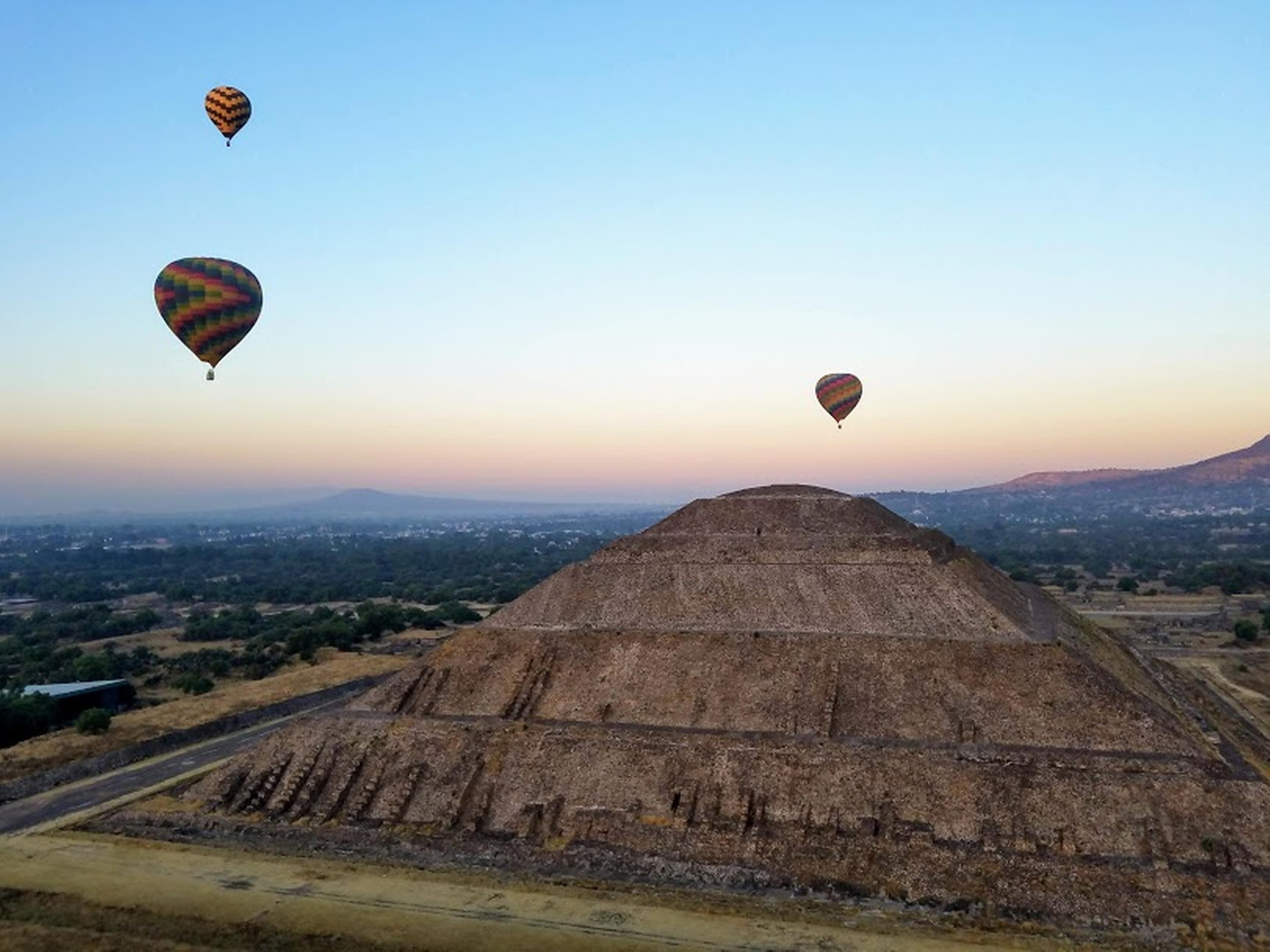 Hot Air Balloon in Teotihuacan