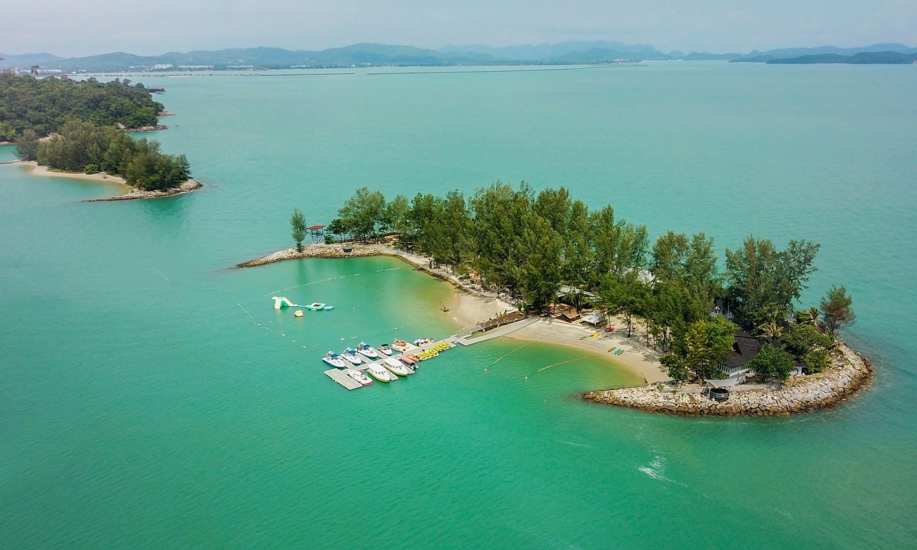 Visit Paradise 101 Langkawi in Malaysia with your loved ones