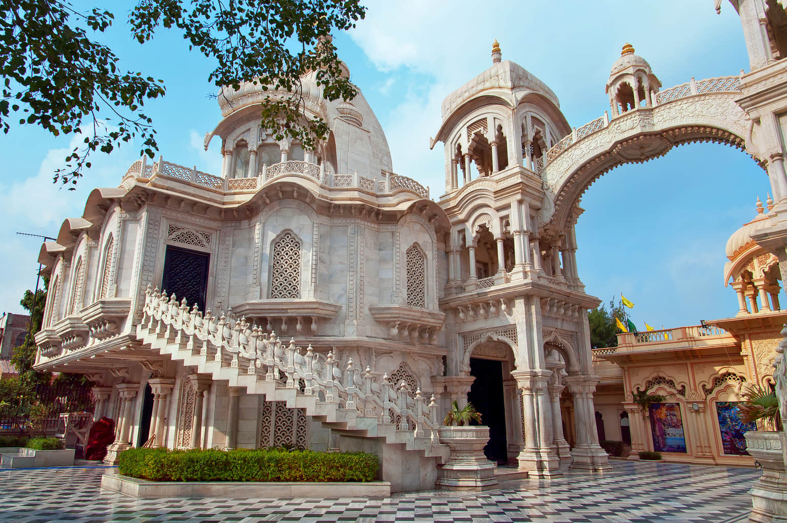 Sri Sri Krishna Balram Temple