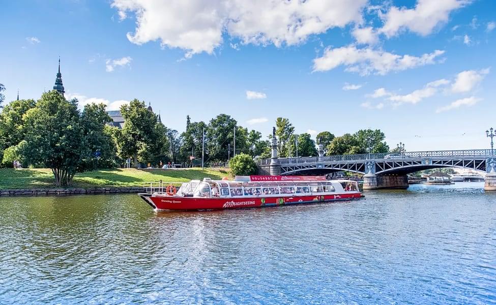 Sightseeing Hop-On Hop-Off Boat