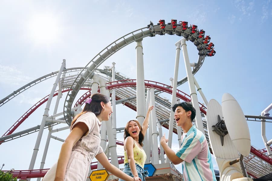 Universal Studios Singapore & Marina Bay Sands SkyPark Ticket Combo Image