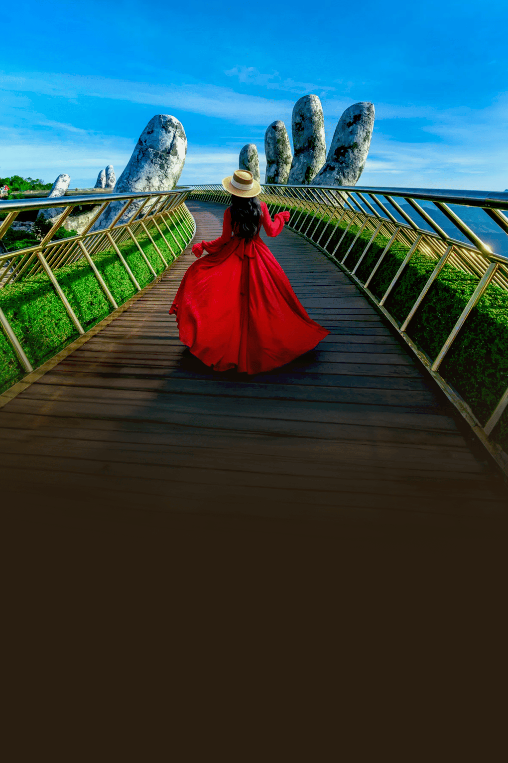 Instagrammable Vietnam | FREE Golden Hand Bridge Cable Car Tickets