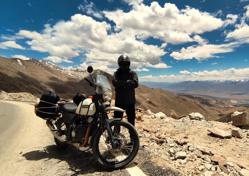 Manali to Leh Ladakh Bike Trip Image