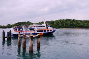 Begin the journey to three islands of Singapore City