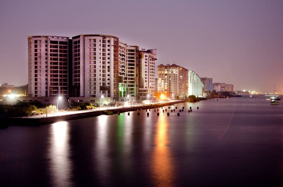 Romantic Getaway to Kerala | From Munnar Peaks to Backwater Peace Image