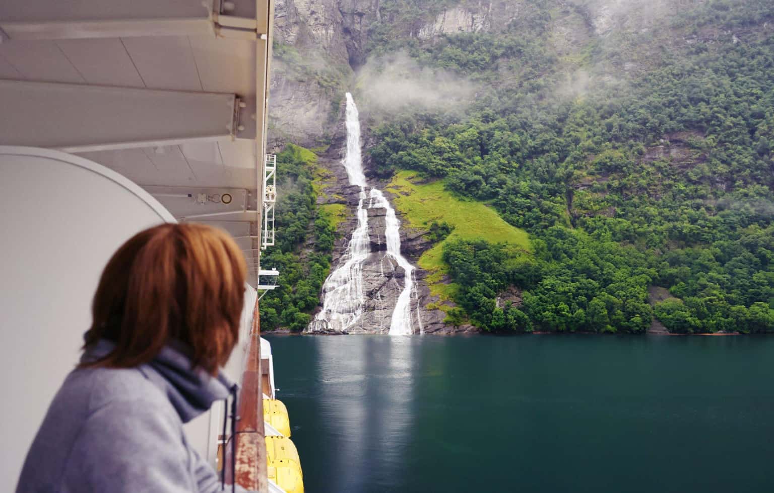 Highlights of Norway with FREE Mostraumen Fjord Cruise Experience