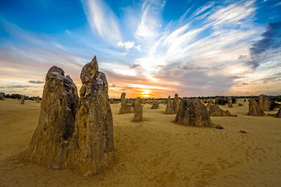 Pinnacle Desert Sunset & Stargazing Tour from Perth Image