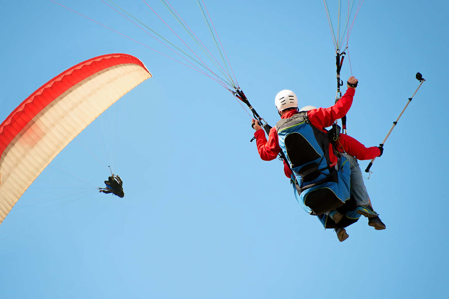 Paragliding in Bhimtal, Uttarakhand