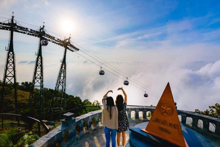 Sun World Ba Den Mountain Cable Car