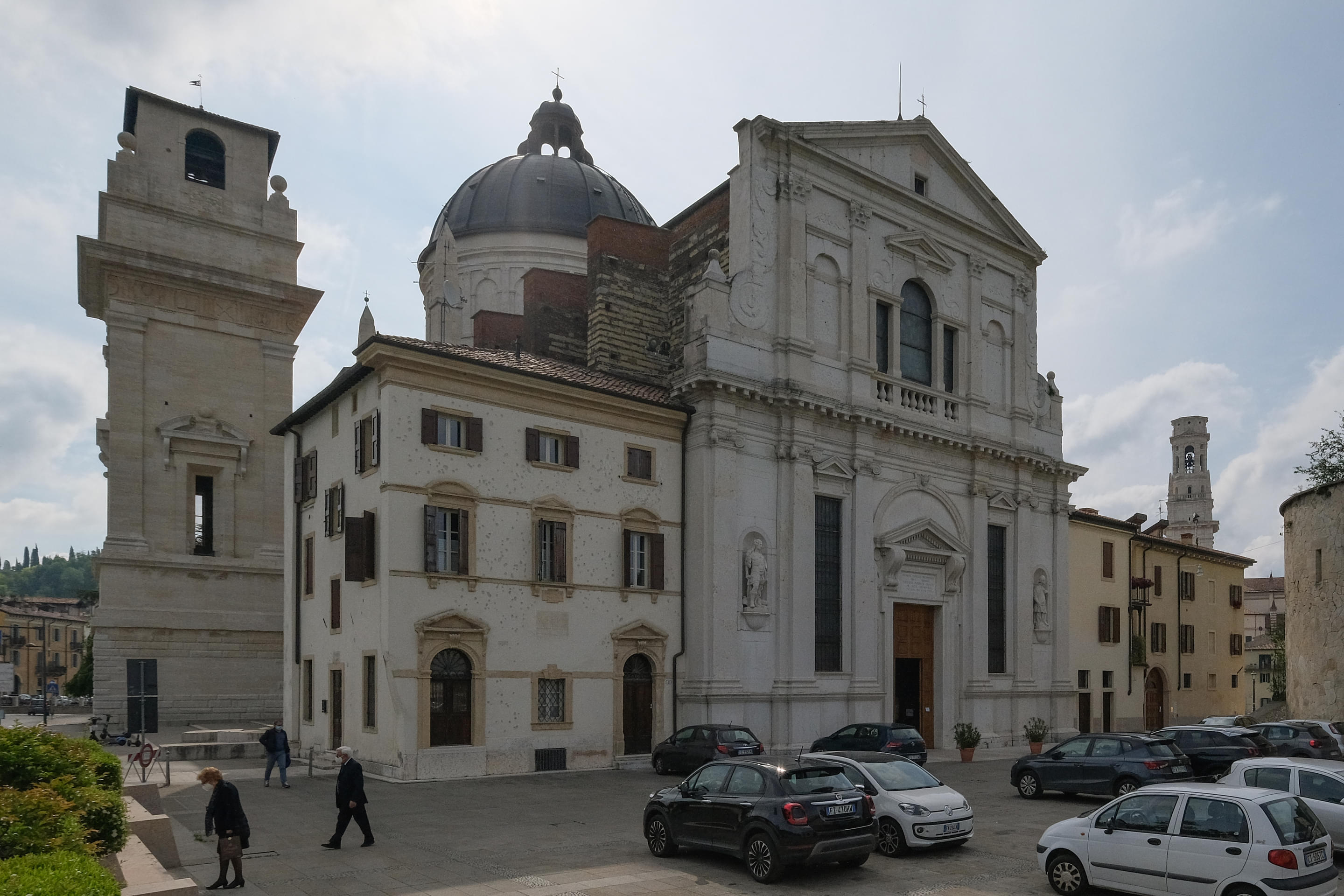 Chiesa di San Giorgio in Braida Overview