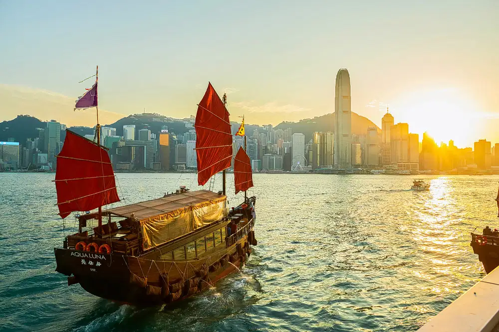 Aqualuna Evening Sail Hong Kong