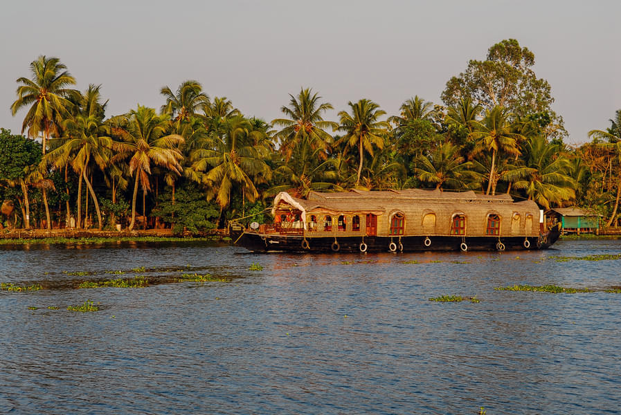 Kerala Houseboat 2 Days Tour Package Image