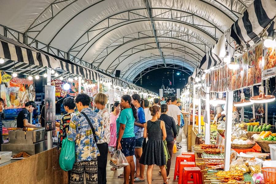 Asiatique Night Market in Bangkok Image