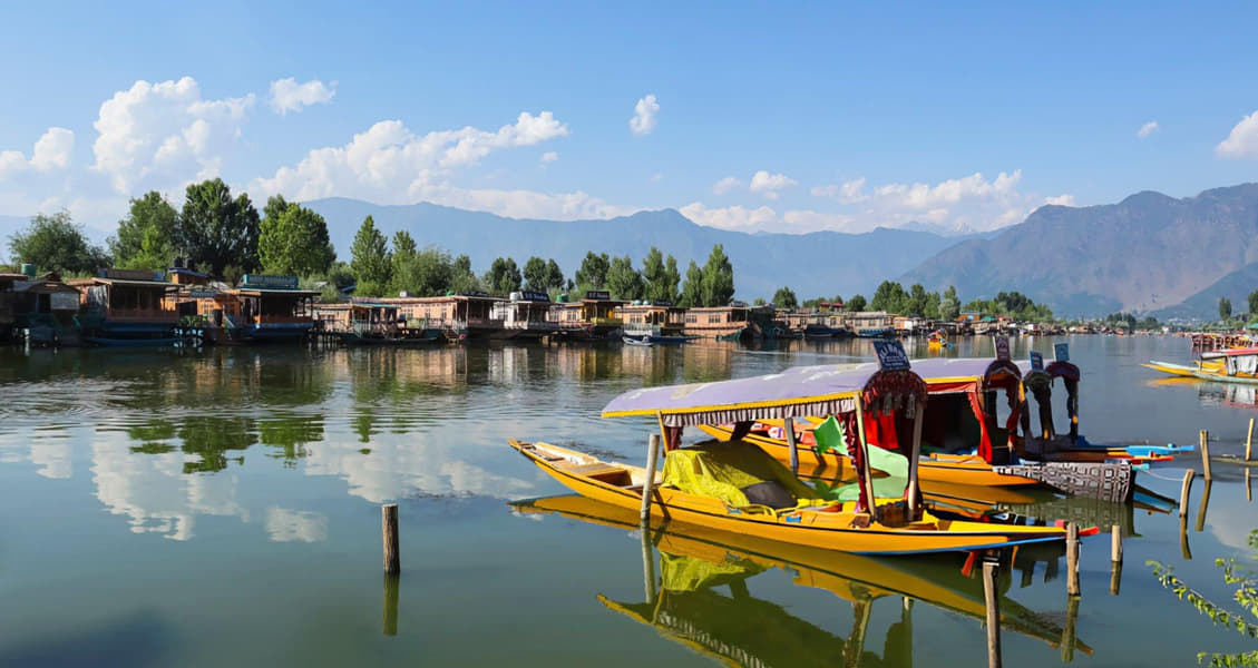 Shikara Boat Ride at Nigeen Lake, Srinagar Image