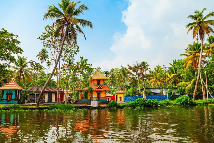 Scenic Trip to Kerala Image