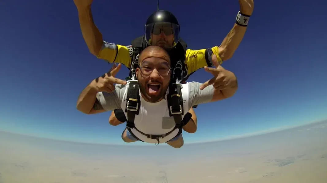 Why Should you Choose Us to Book Skydiving in Dubai ?