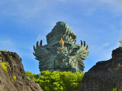 See the 121 meters high Garuda Wisnu Kencana statue