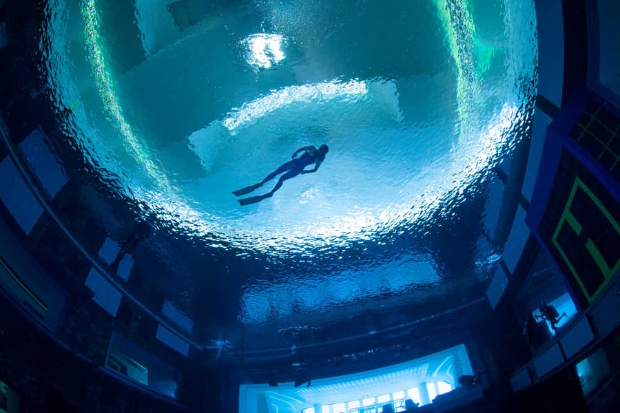 Deep Diving in Dubai Image