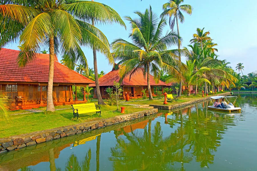 Kondai Lip Backwater Heritage Resort  Image