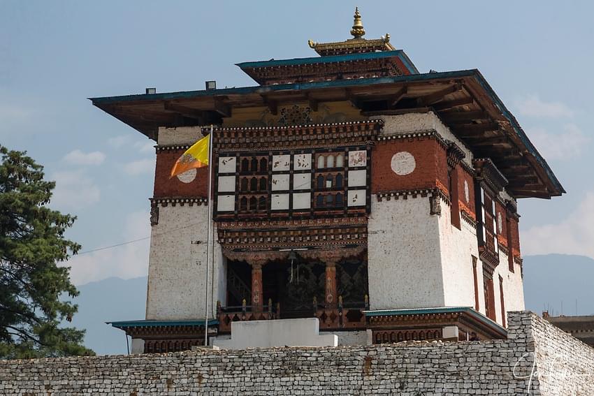 Dechen Phodrang Monastery Overview