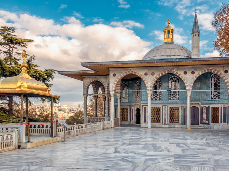 Topkapi Palace Skip-the-line Tickets with Audio Guide