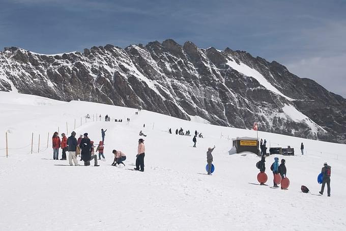 Hiking to the Mönchsjoch Hut