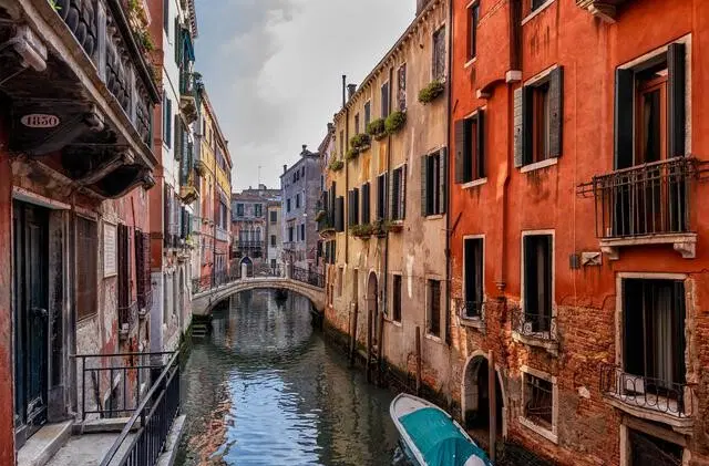 Visit Ponte dei Barcaroli