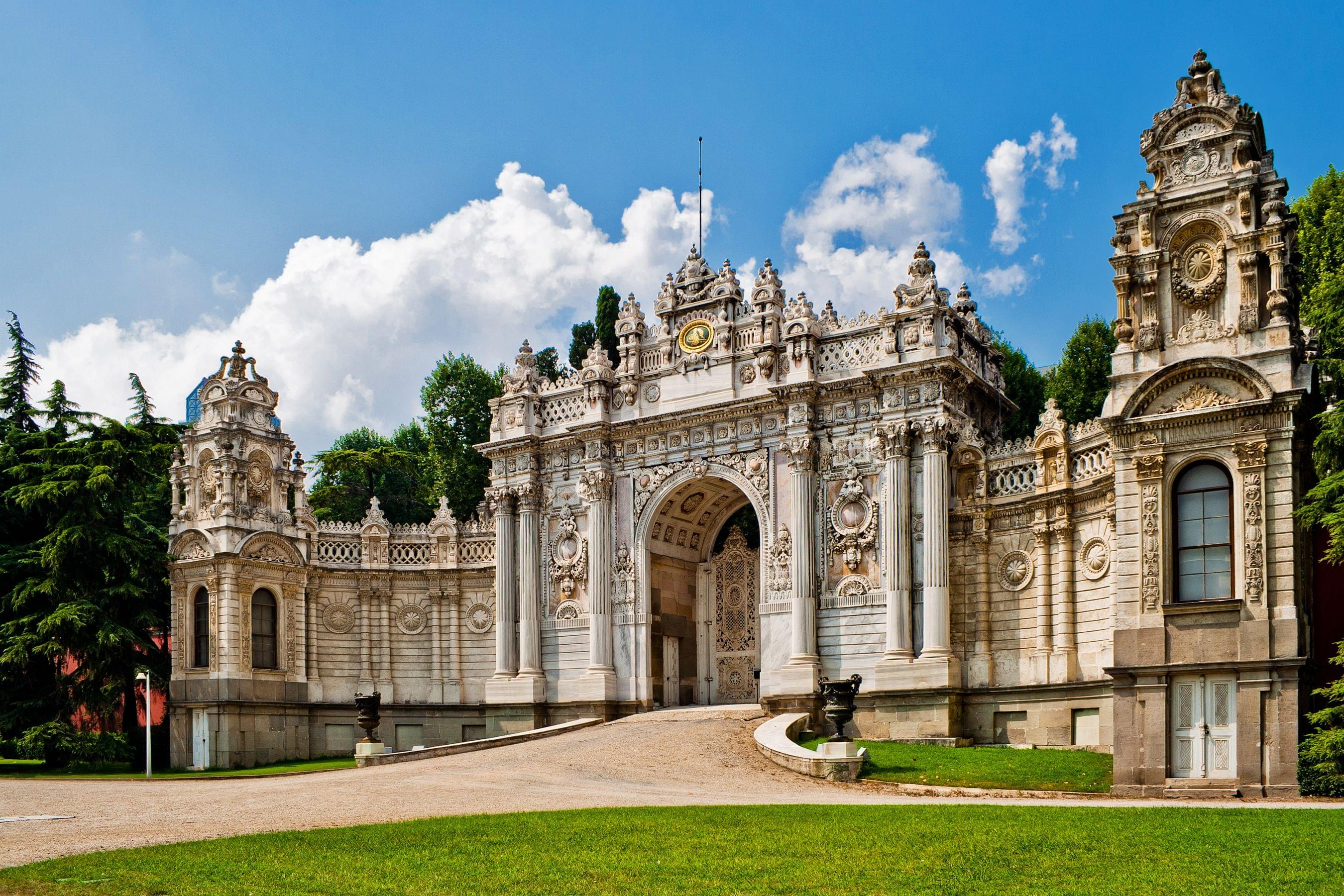 Dolmabahce Palace Architecture 