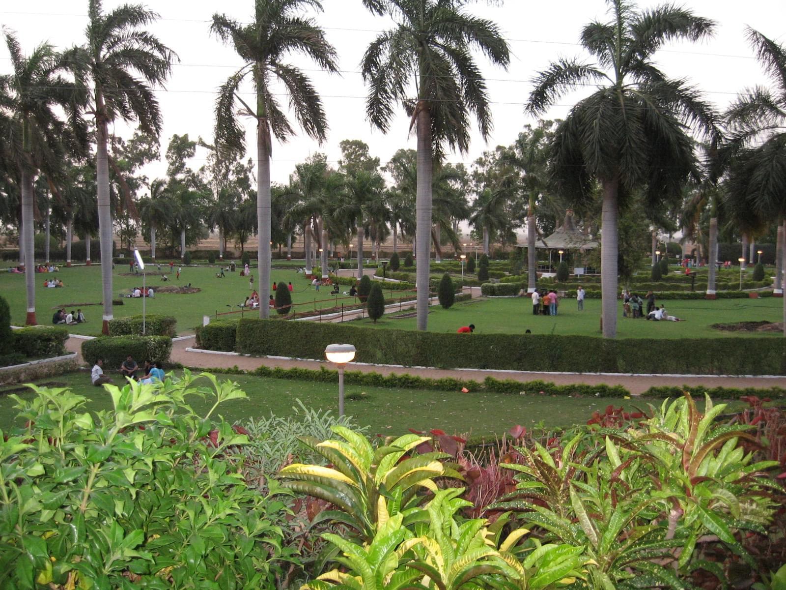 Ajwa Nimeta Dam Garden