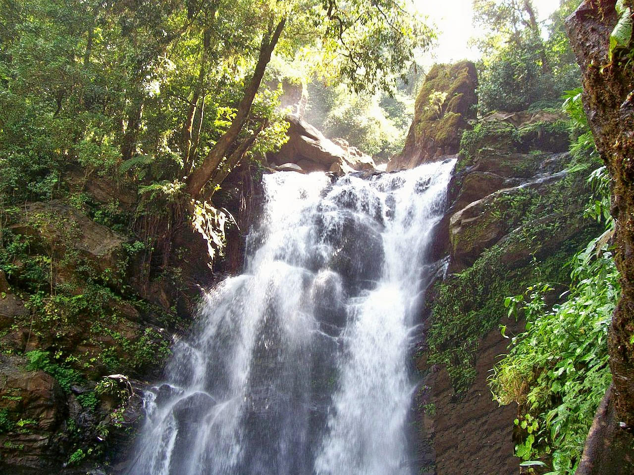 Dabdaba Falls Overview