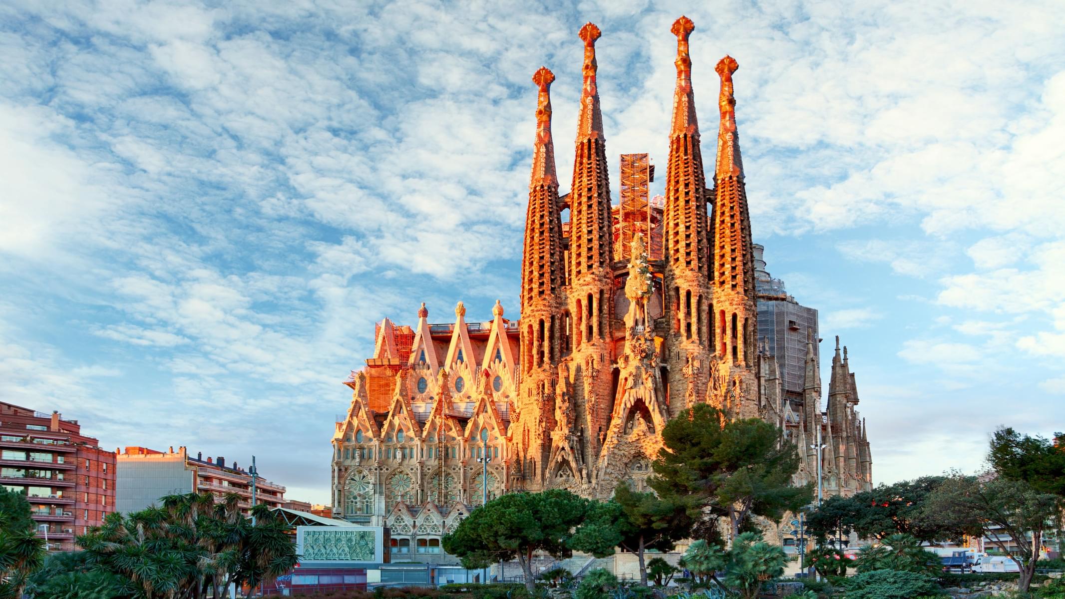 Why To Book La Sagrada Familia Tickets Online?