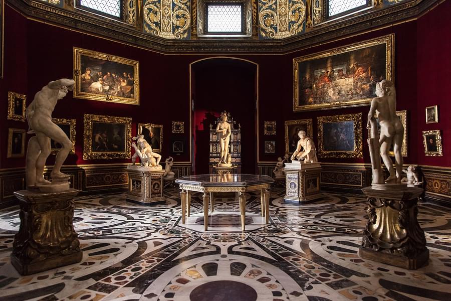Visit The Uffizi Gallery